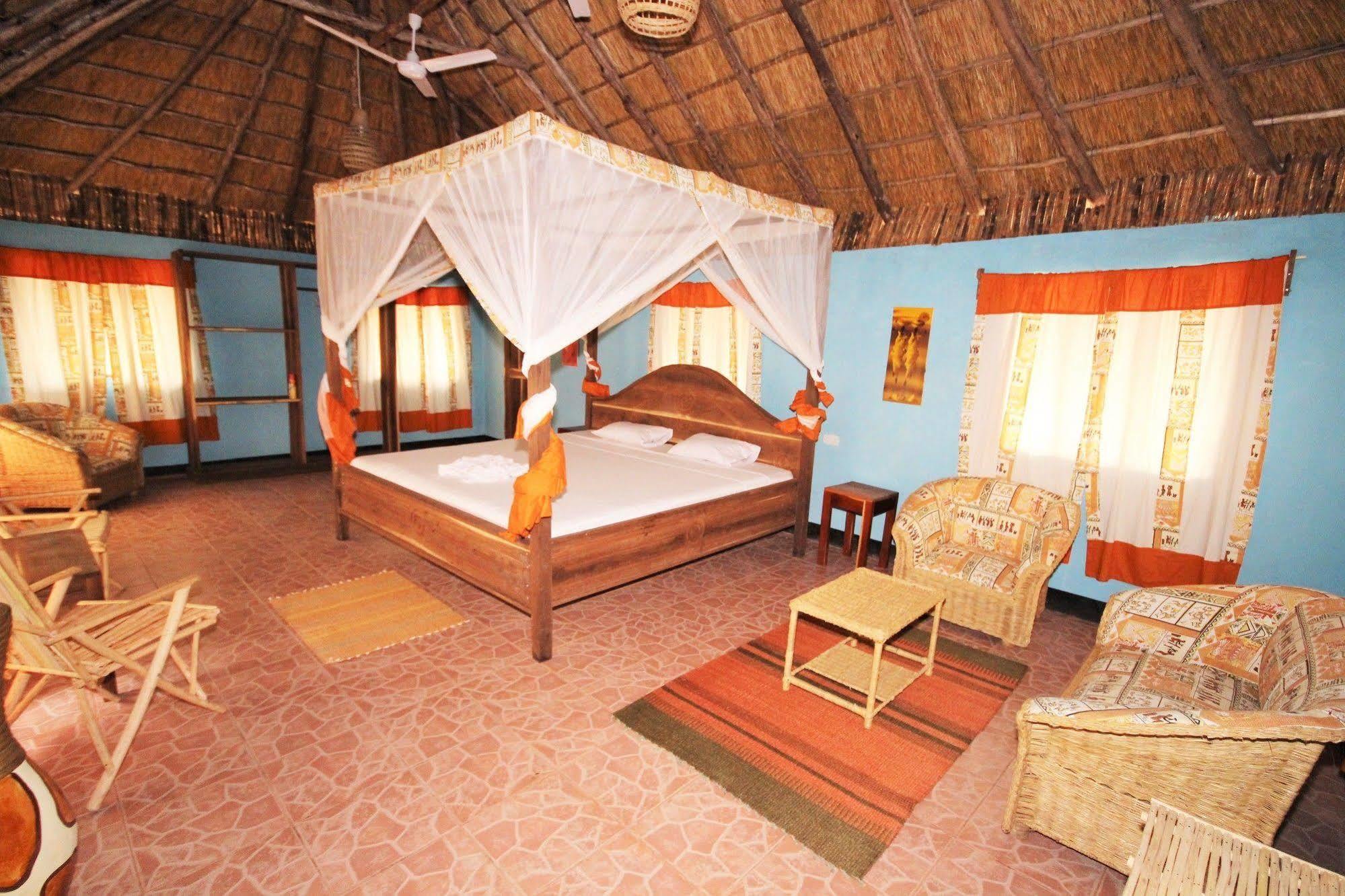 Africa Safari Camp Hotel Mloka Ngoại thất bức ảnh